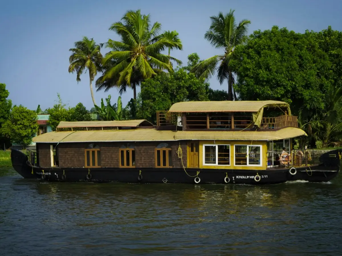 Meghdoot Luxury Houseboat
