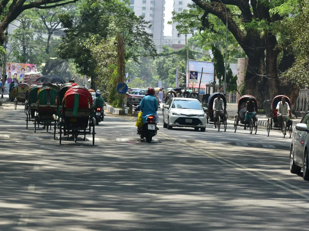 Rickshaw heritage ride through Old Dhaka