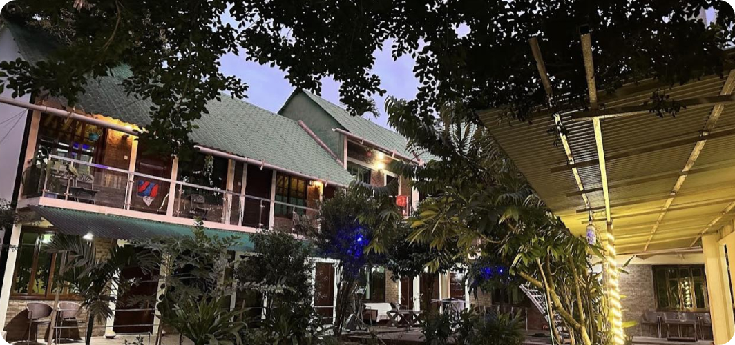 Sampan Resort