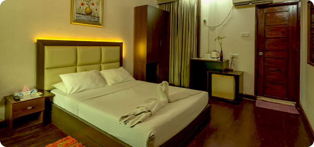 Sampan Resort