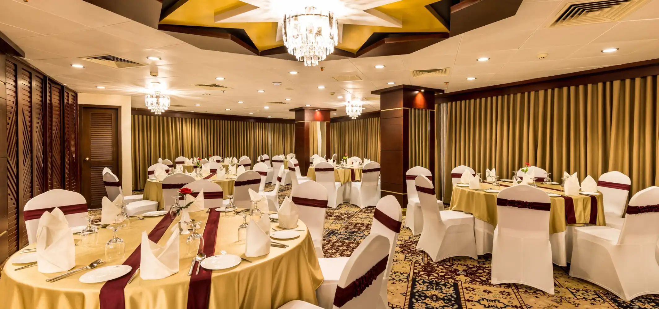 Grand Palace Hotel