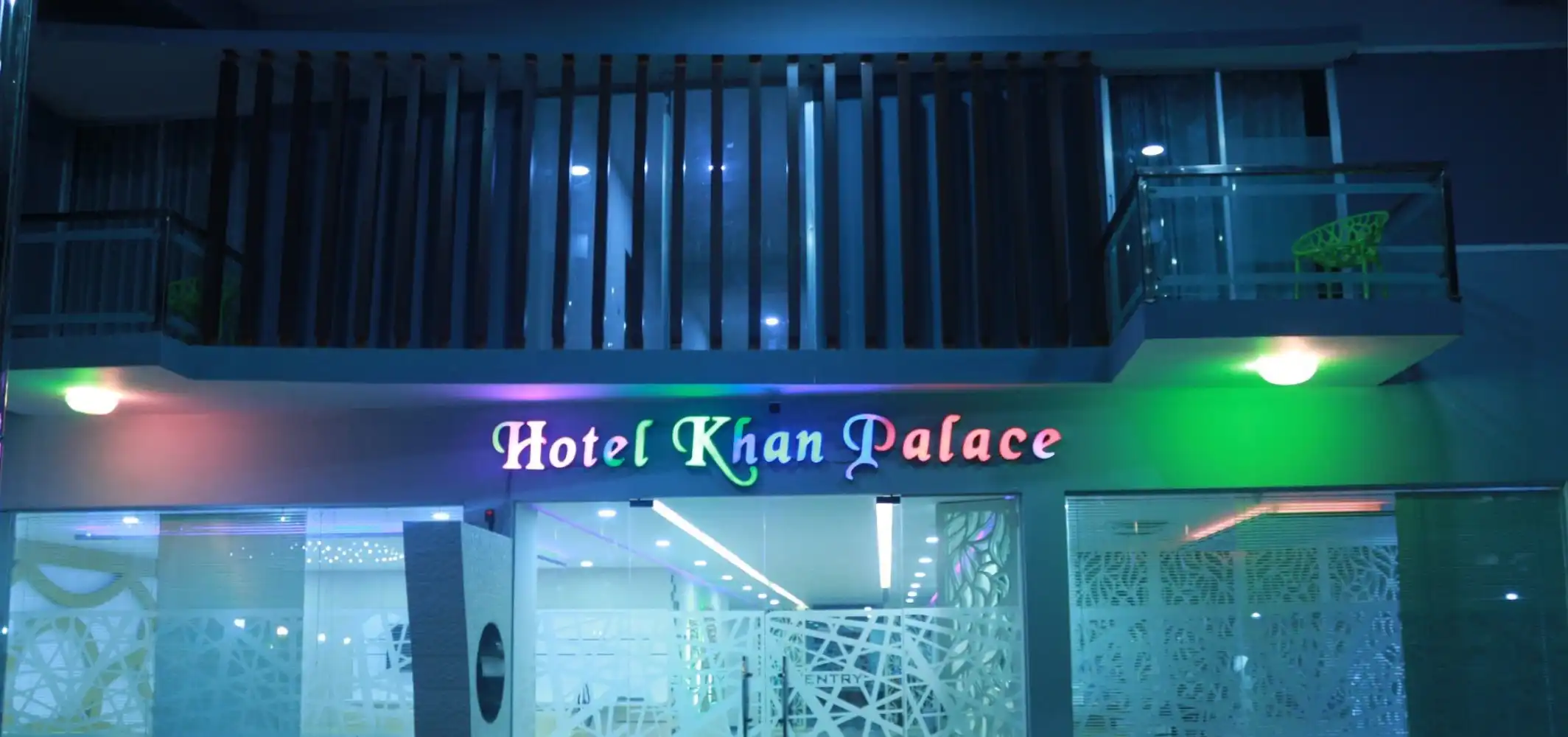Hotel Khan Palace