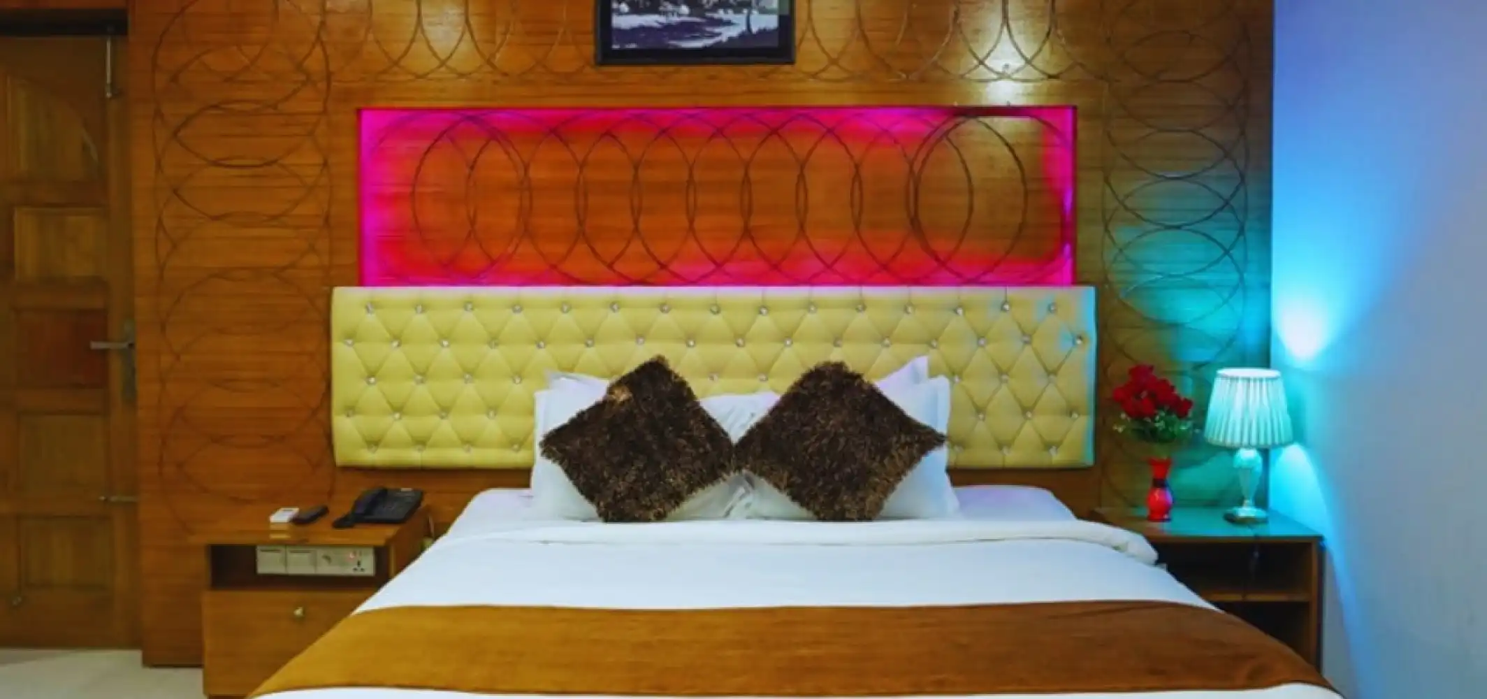 Hotel Khan Palace