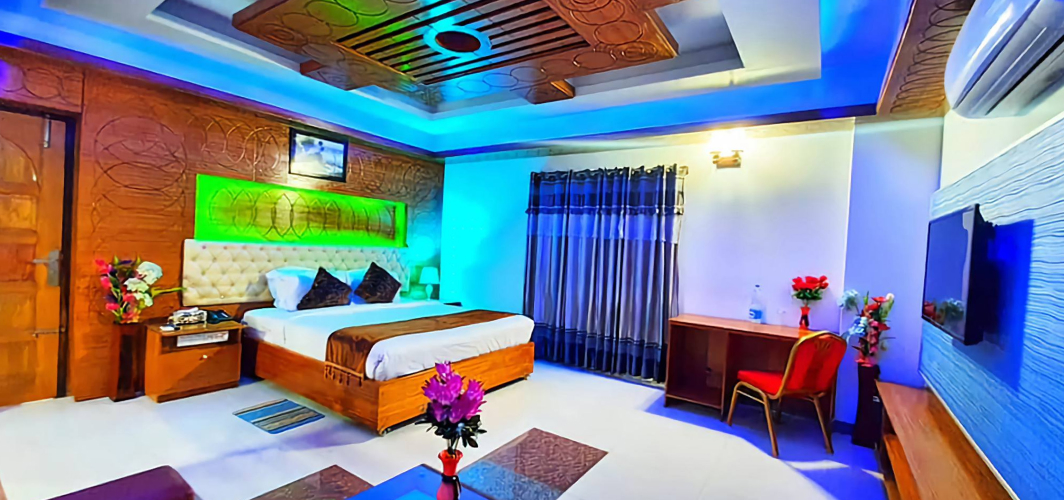 Hotel Khan Palace