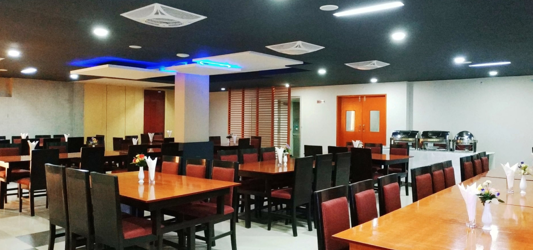 Hotel Khan Palace